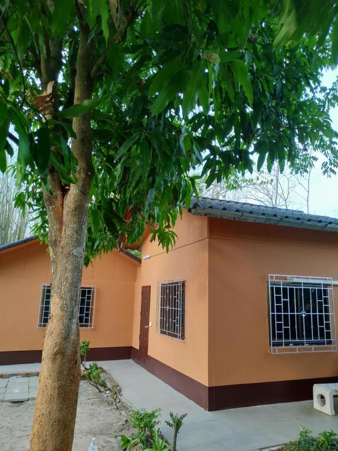 Home Stay Stc Bed And Breakfast Udon Thani Extérieur photo