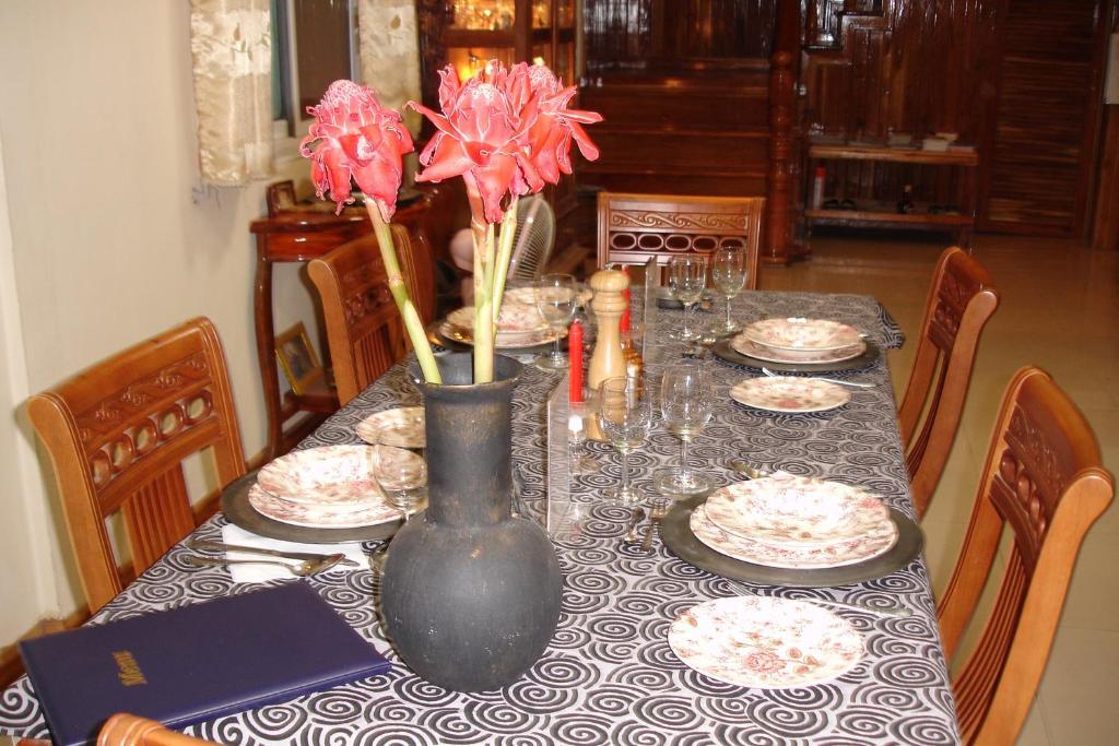 Home Stay Stc Bed And Breakfast Udon Thani Extérieur photo