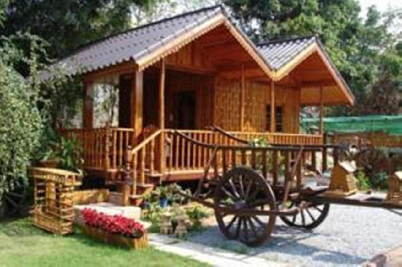 Home Stay Stc Bed And Breakfast Udon Thani Extérieur photo